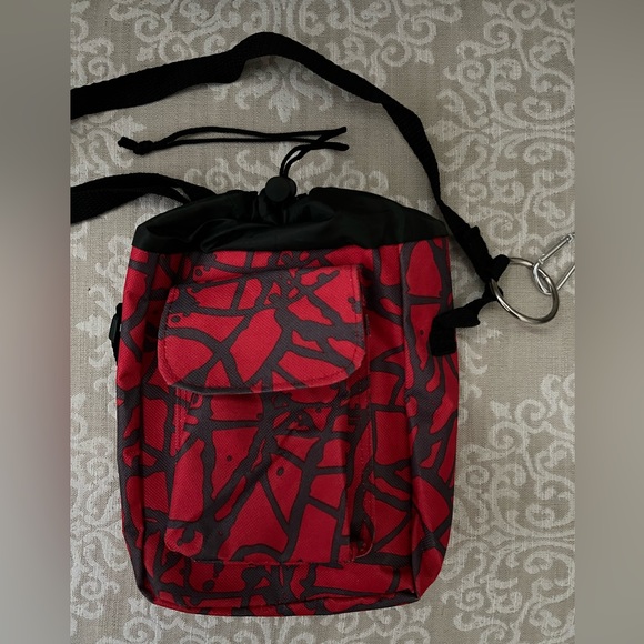 Very Cute Gray Red Black Insulated Tote Bag - Picture 2 of 6